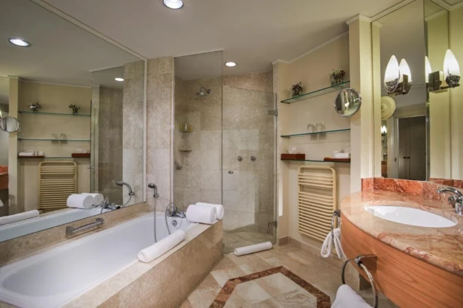 Hotel Hyatt Regency Belgrade (5*) Milentija Popovića 5, Belgrade 11070, Serbia