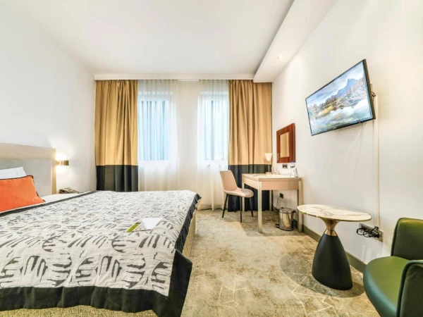 IN Hotel Belgrade (4*) Bulevar Arsenija Čarnojevića 56, New Belgrade 11070, Serbia