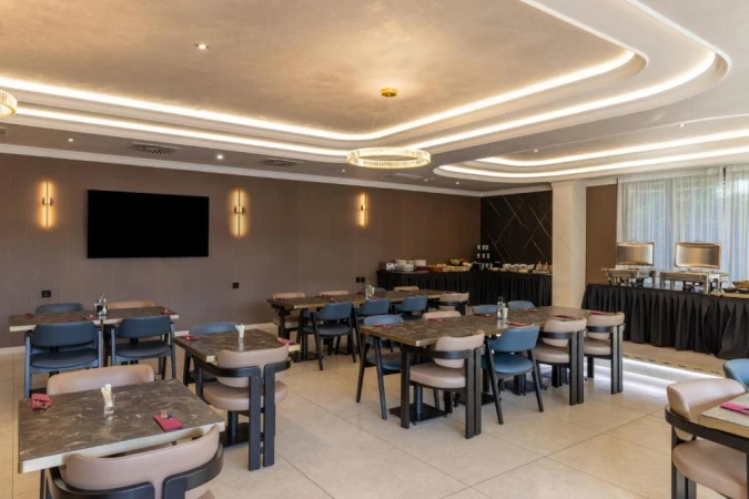 Nobel West 4* To&scaron;in bunar 168a, Belgrade 11070, Serbia