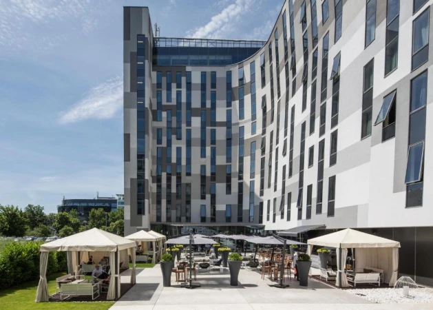 Hotel ZiJin Belgrade (formerly Falkensteiner Hotel Belgrade) (4*) Bulevar Mihajla Pupina 10k, Belgrade, Serbia